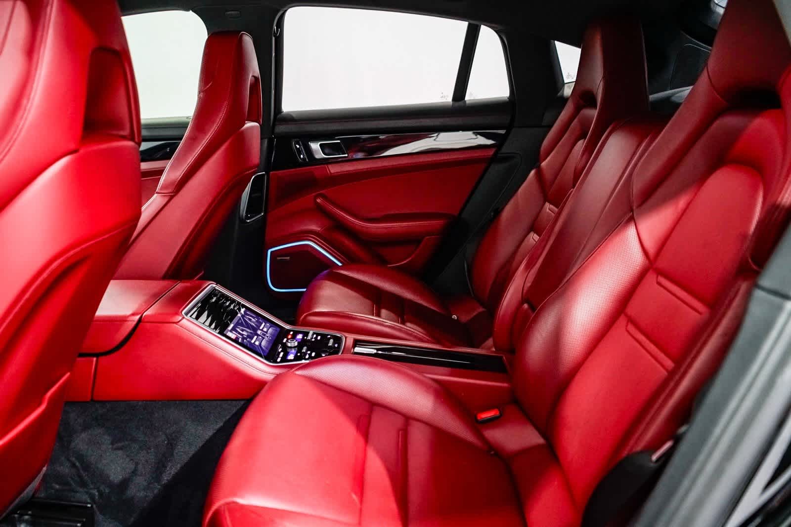 Thumbnail: 2018 Porsche Panamera - 18