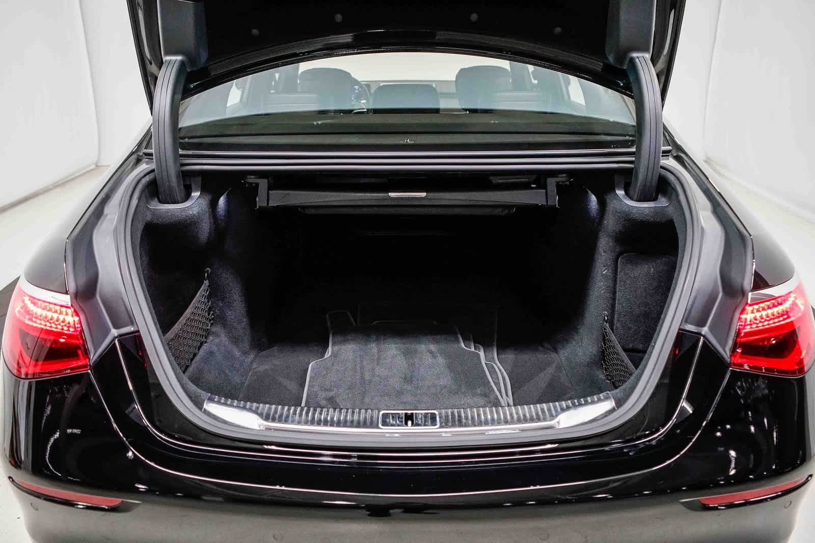 Thumbnail: 2025 Mercedes-Benz S-Class - 27