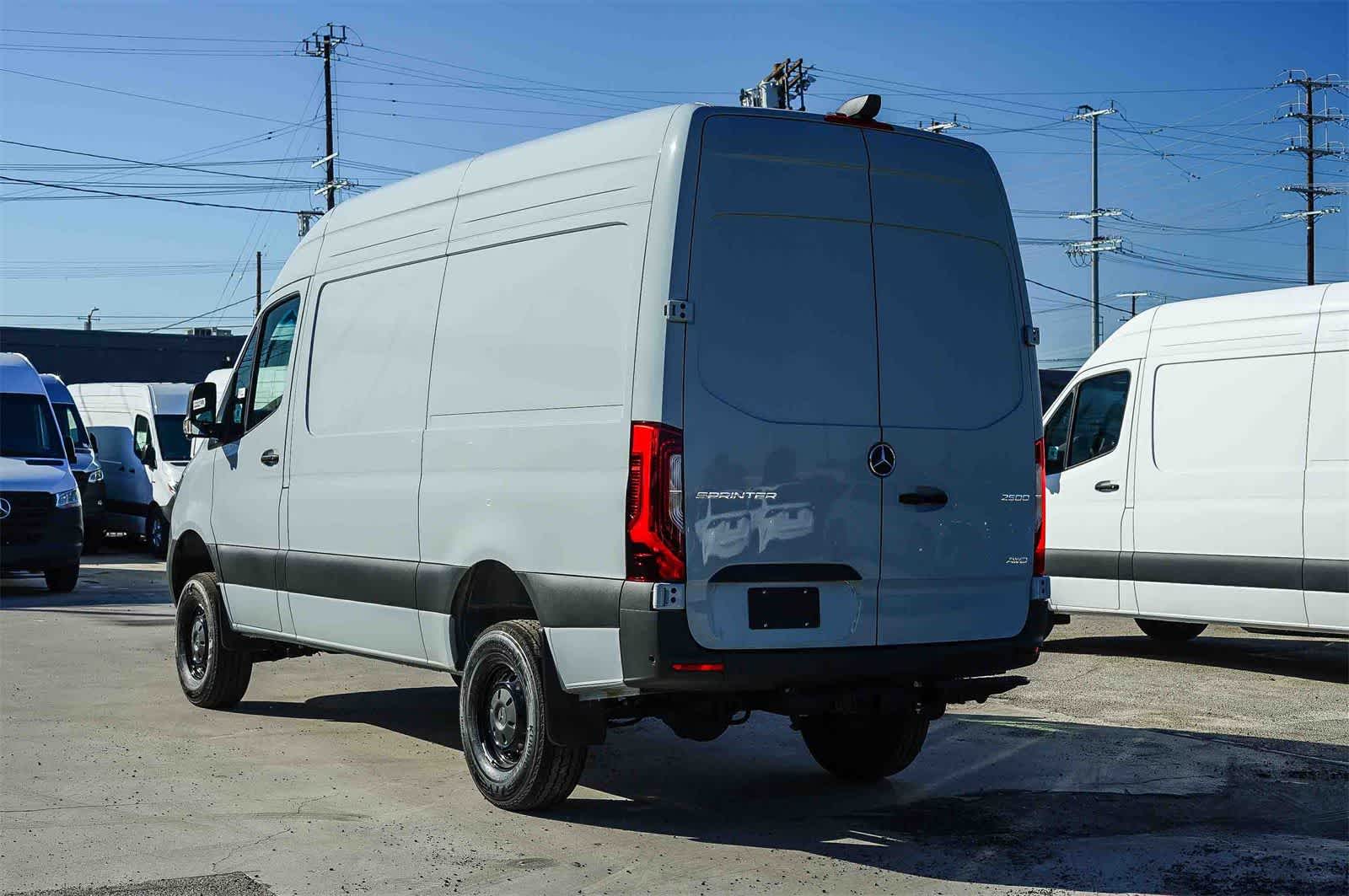 Thumbnail: 2026 Mercedes-Benz Sprinter - 6