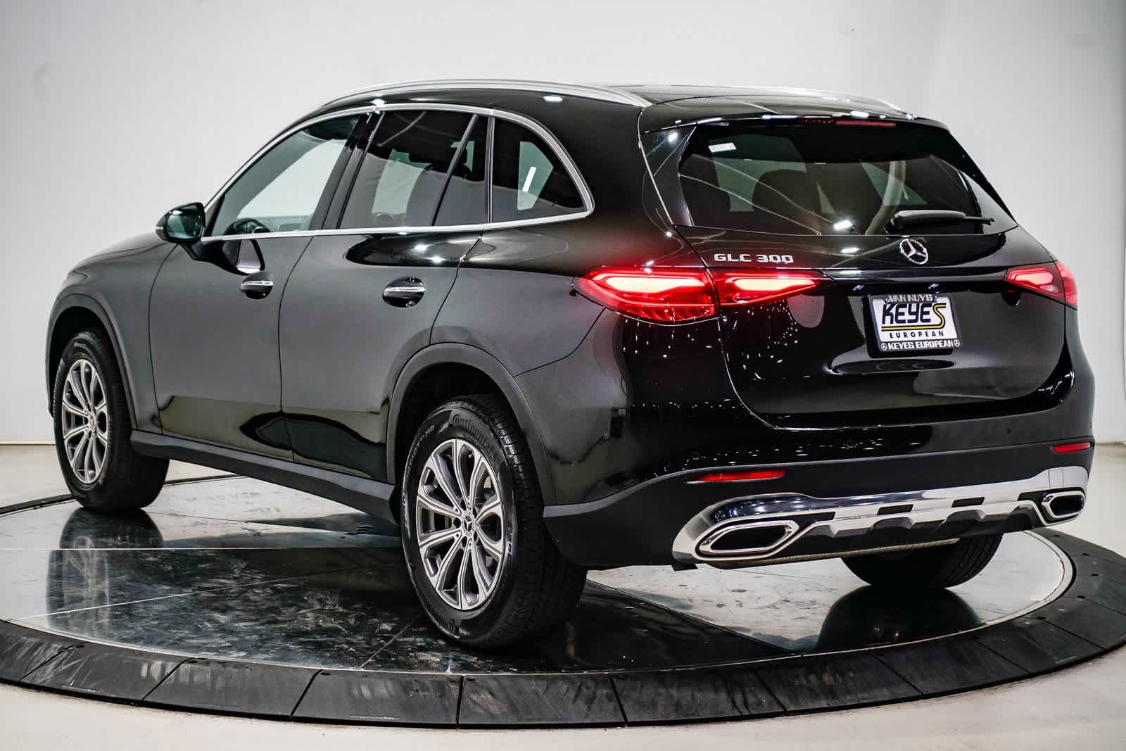 Thumbnail: 2025 Mercedes-Benz GLC - 2