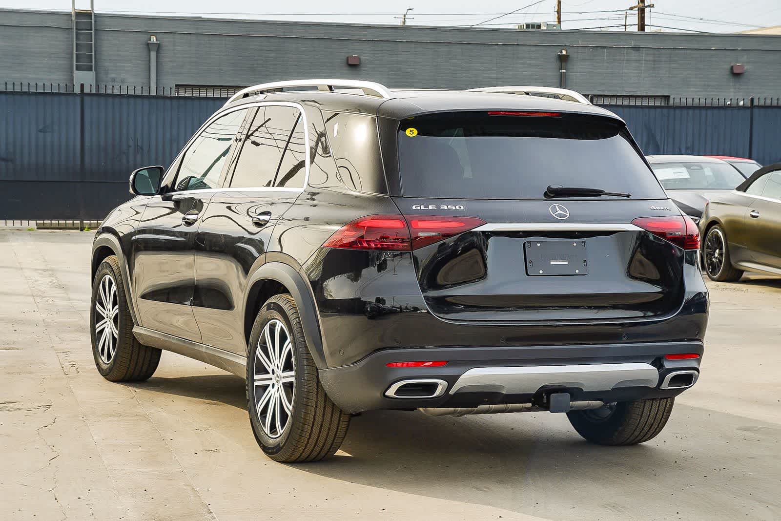 Thumbnail: 2026 Mercedes-Benz GLE - 6