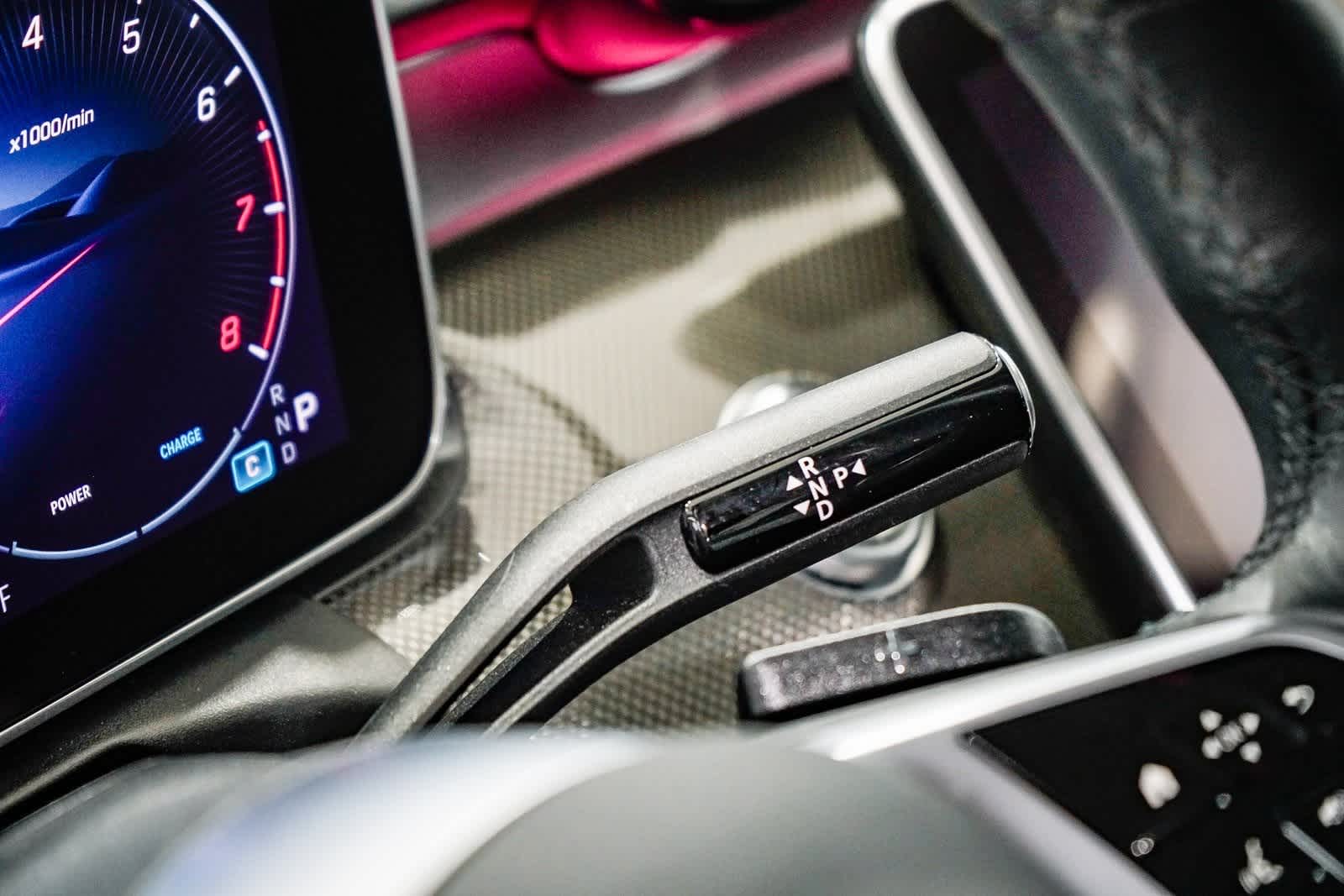 Thumbnail: 2025 Mercedes-Benz C-Class - 21