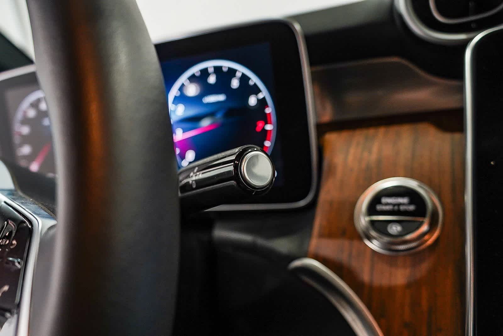 Thumbnail: 2025 Mercedes-Benz GLC - 24