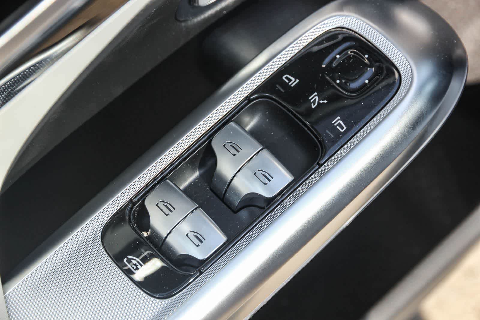 Thumbnail: 2026 Mercedes-Benz E-Class - 22