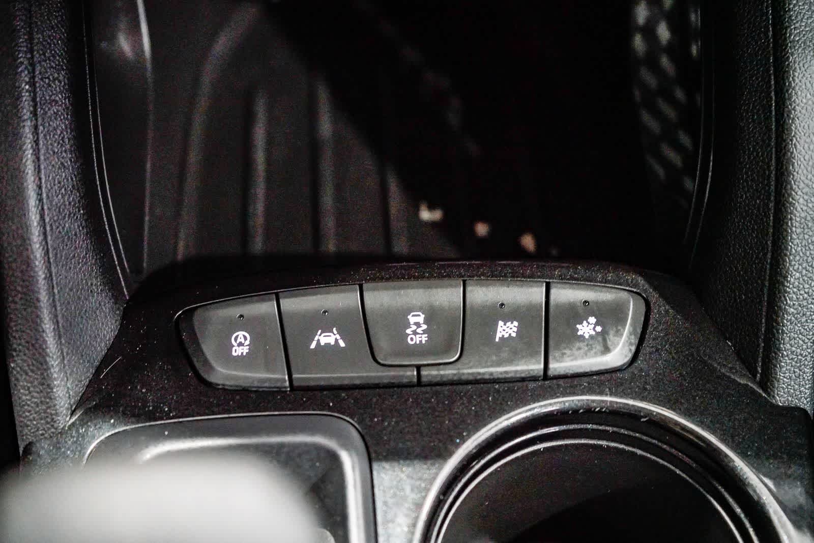 Thumbnail: 2022 Chevrolet TrailBlazer - 21