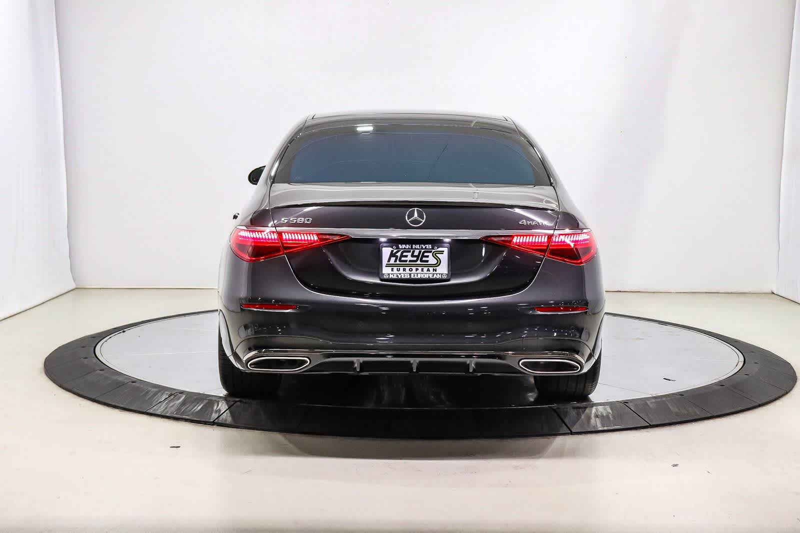 Thumbnail: 2025 Mercedes-Benz S-Class - 2