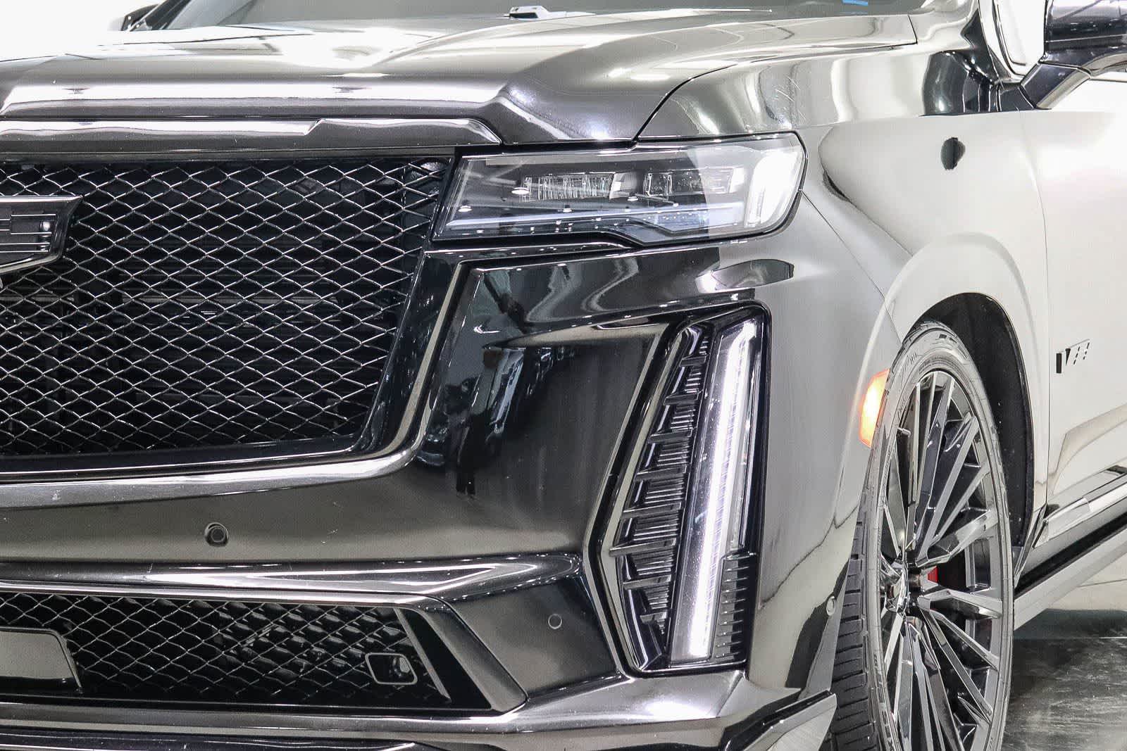 Thumbnail: 2023 Cadillac Escalade - 7