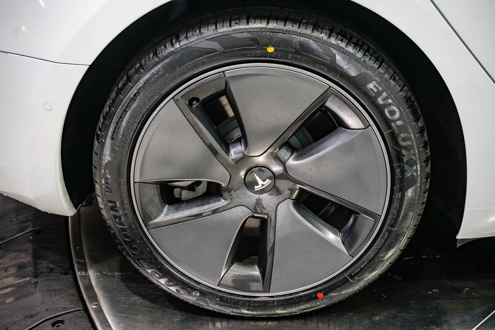 Thumbnail: 2021 Tesla Model 3 - 10