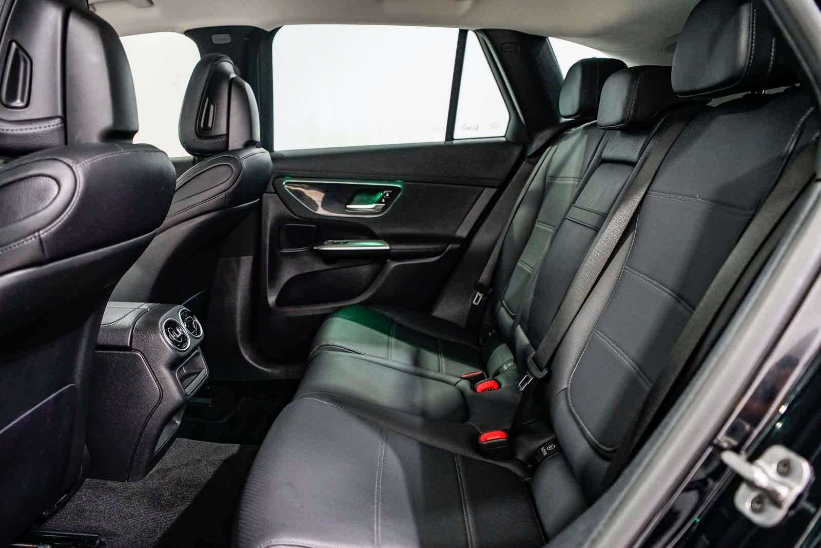 Thumbnail: 2025 Mercedes-Benz GLC - 17