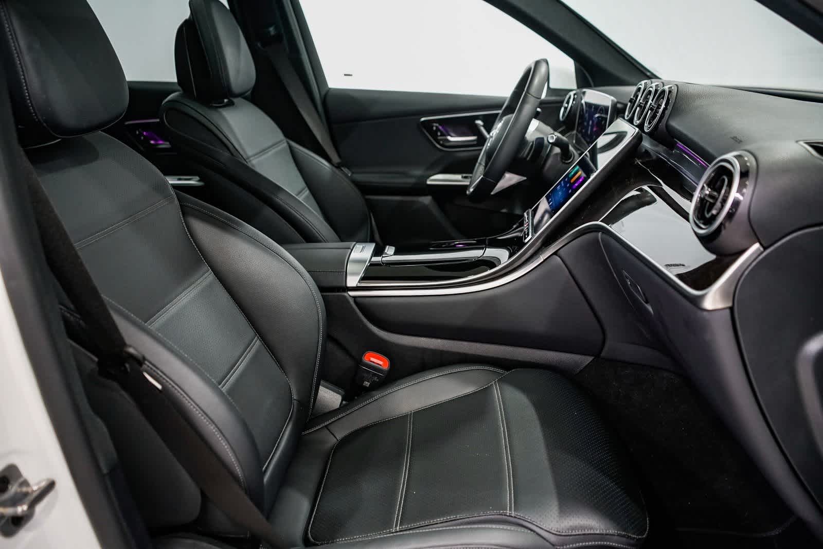 Thumbnail: 2025 Mercedes-Benz GLC - 16