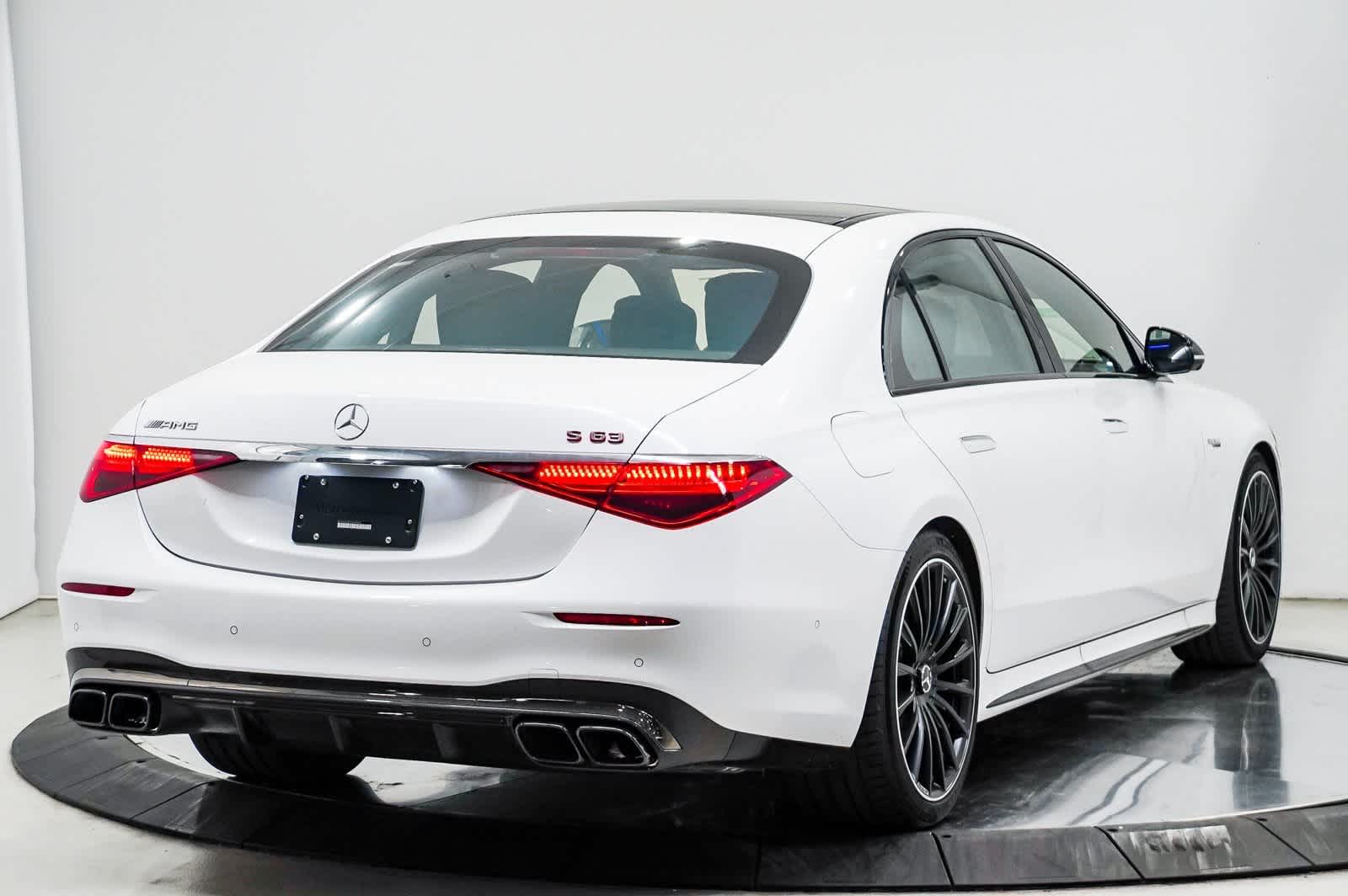 Thumbnail: 2025 Mercedes-Benz S-Class - 4