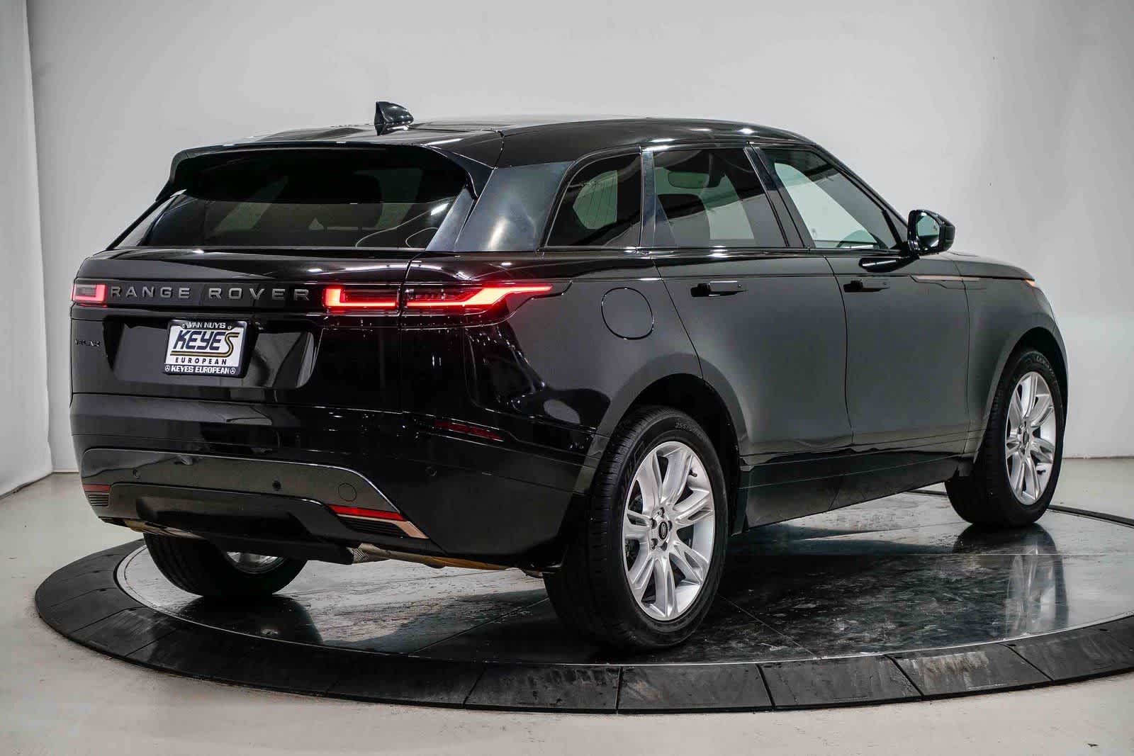 Thumbnail: 2024 Land Rover Range Rover Velar - 4