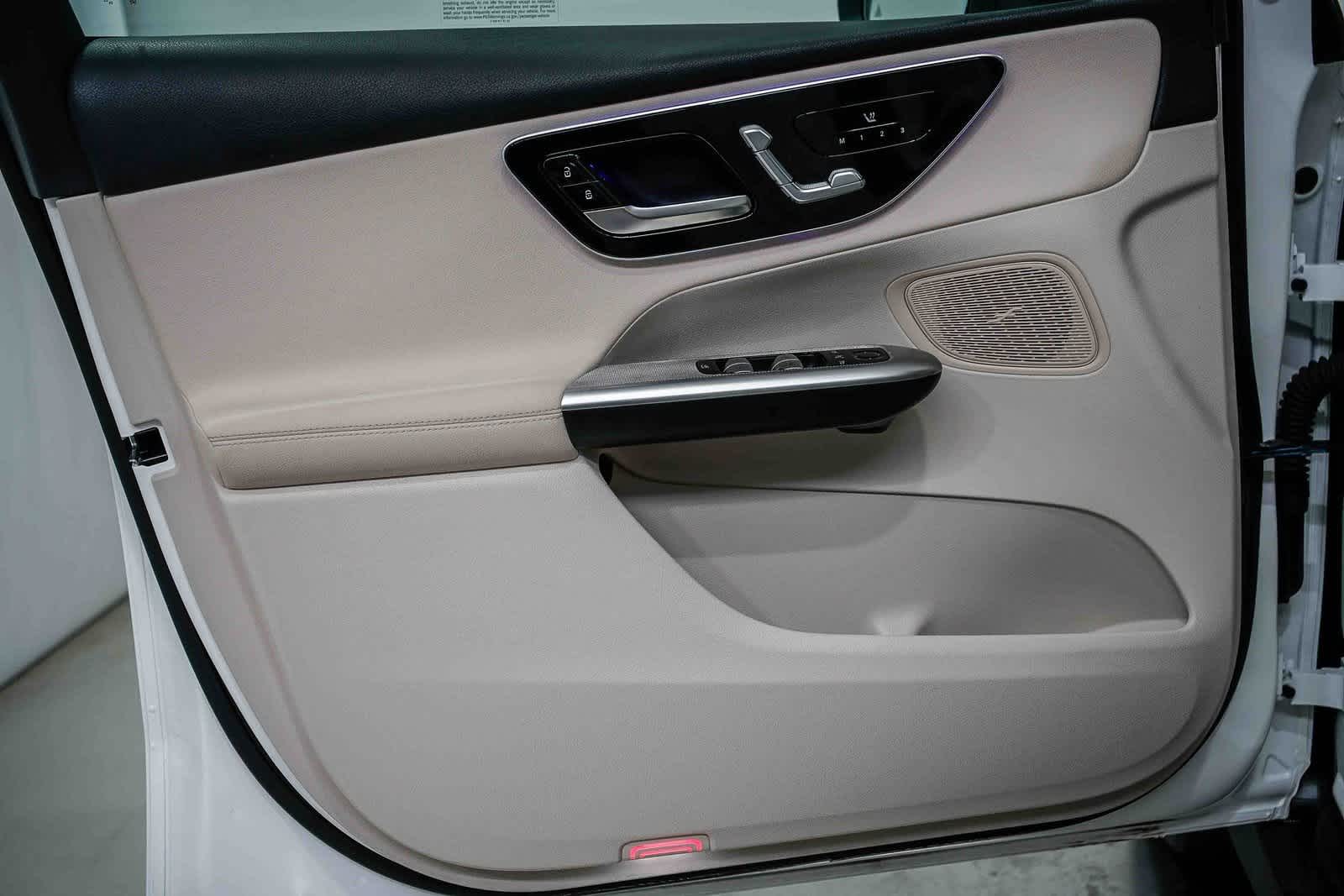 Thumbnail: 2025 Mercedes-Benz GLC - 19