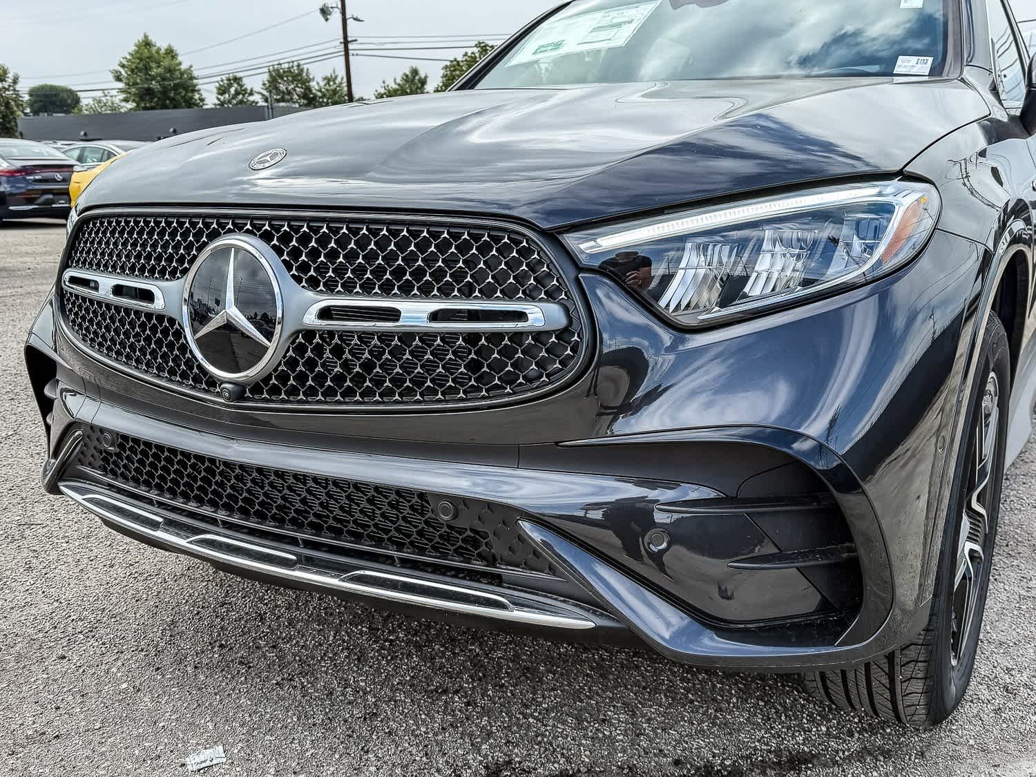 Thumbnail: 2025 Mercedes-Benz GLC - 11