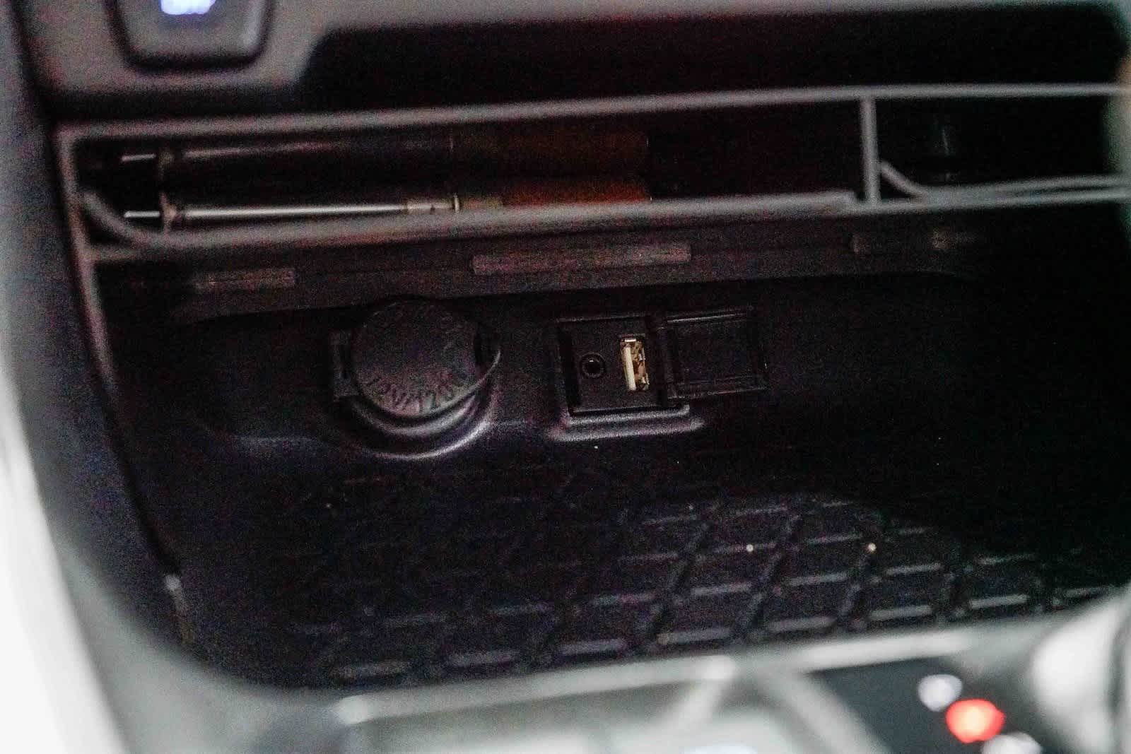 Thumbnail: 2019 Toyota RAV4 - 23