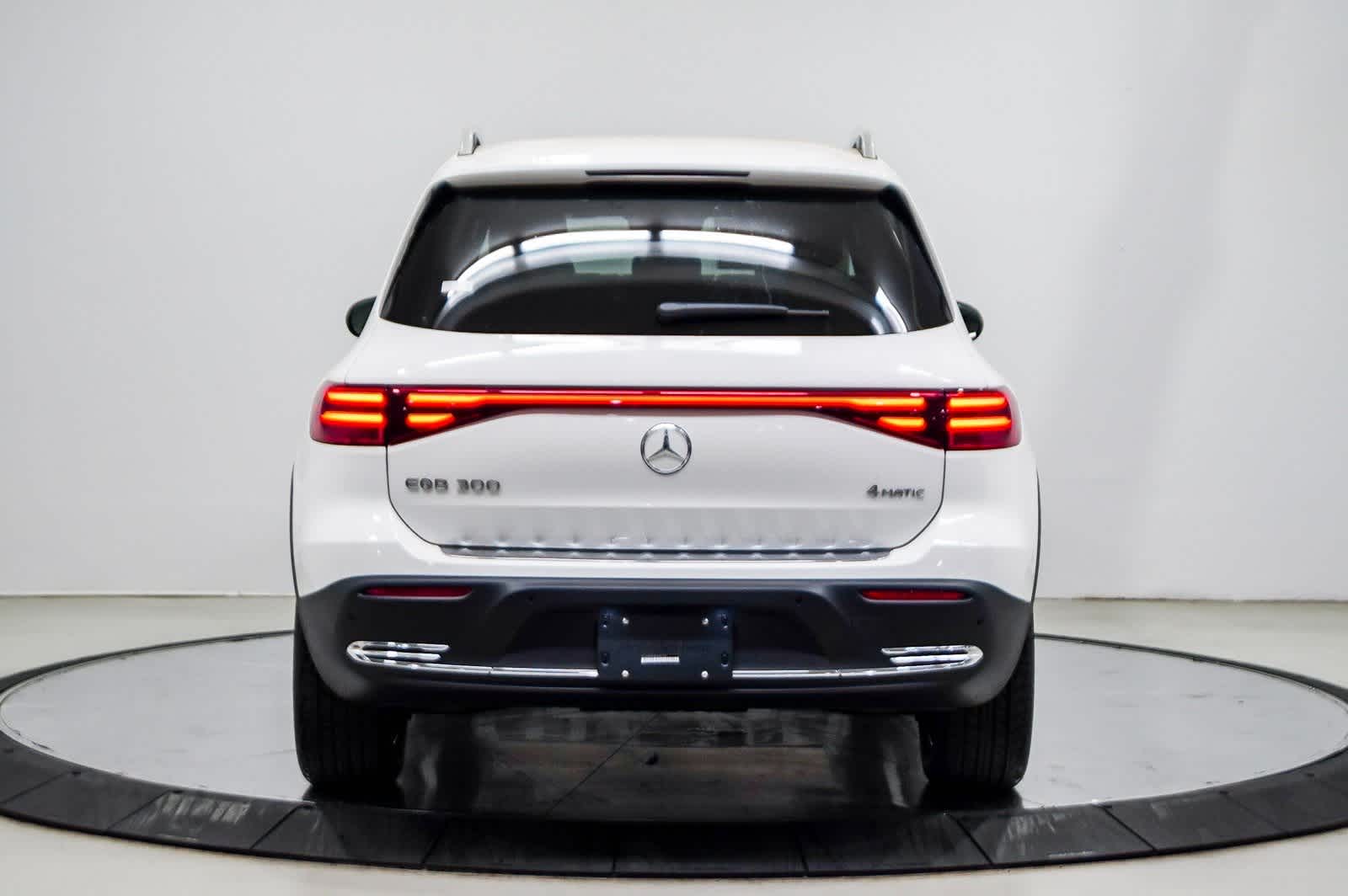 2024 Mercedes-Benz EQB 300 3