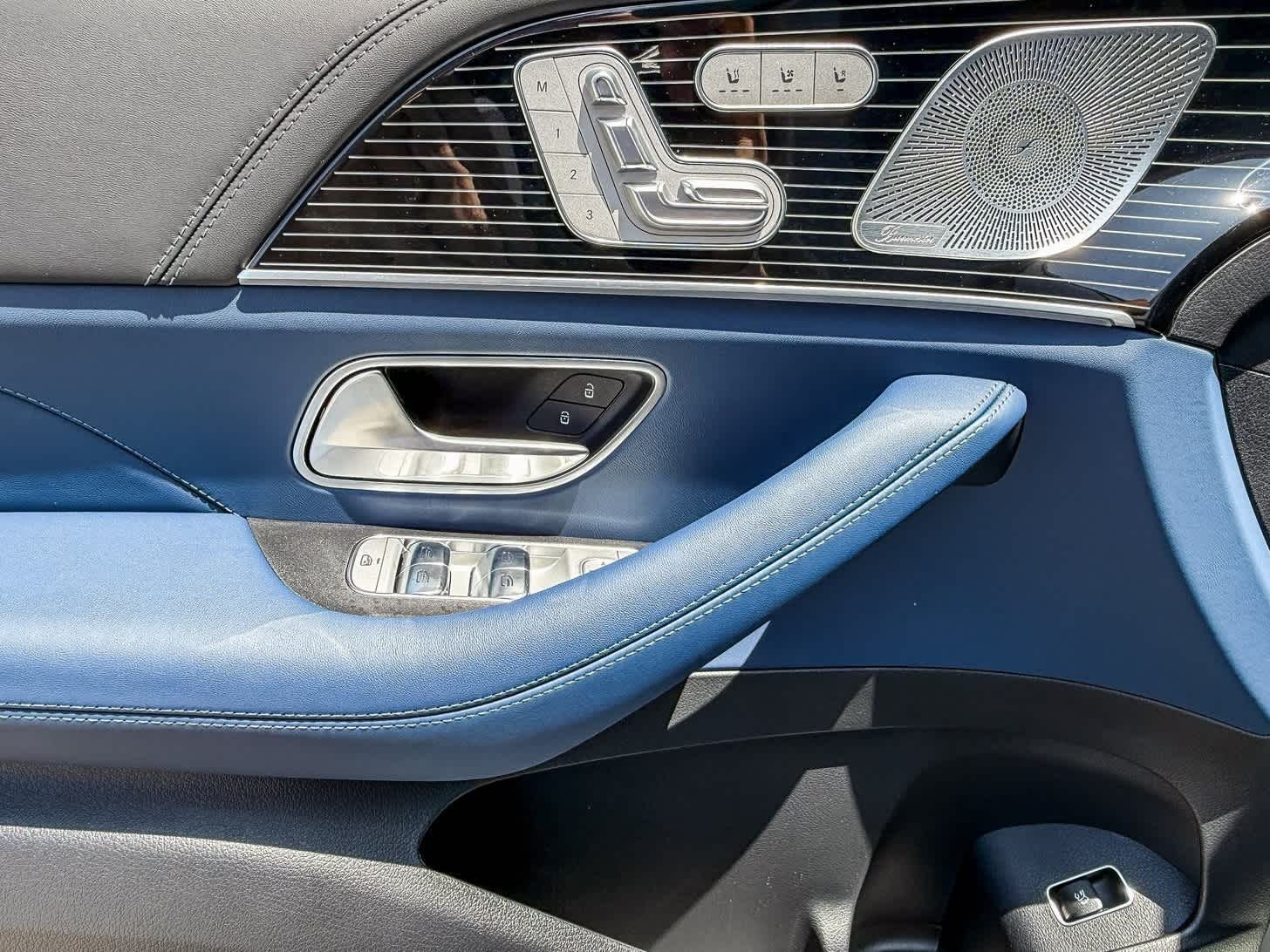 Thumbnail: 2025 Mercedes-Benz GLE - 23