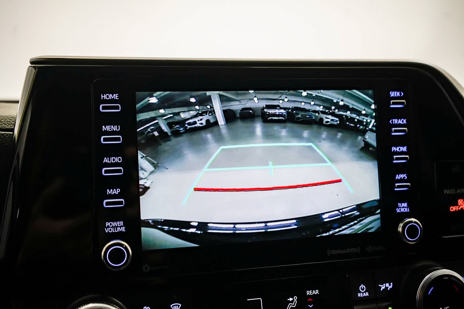 Thumbnail: 2021 Toyota Highlander - 25