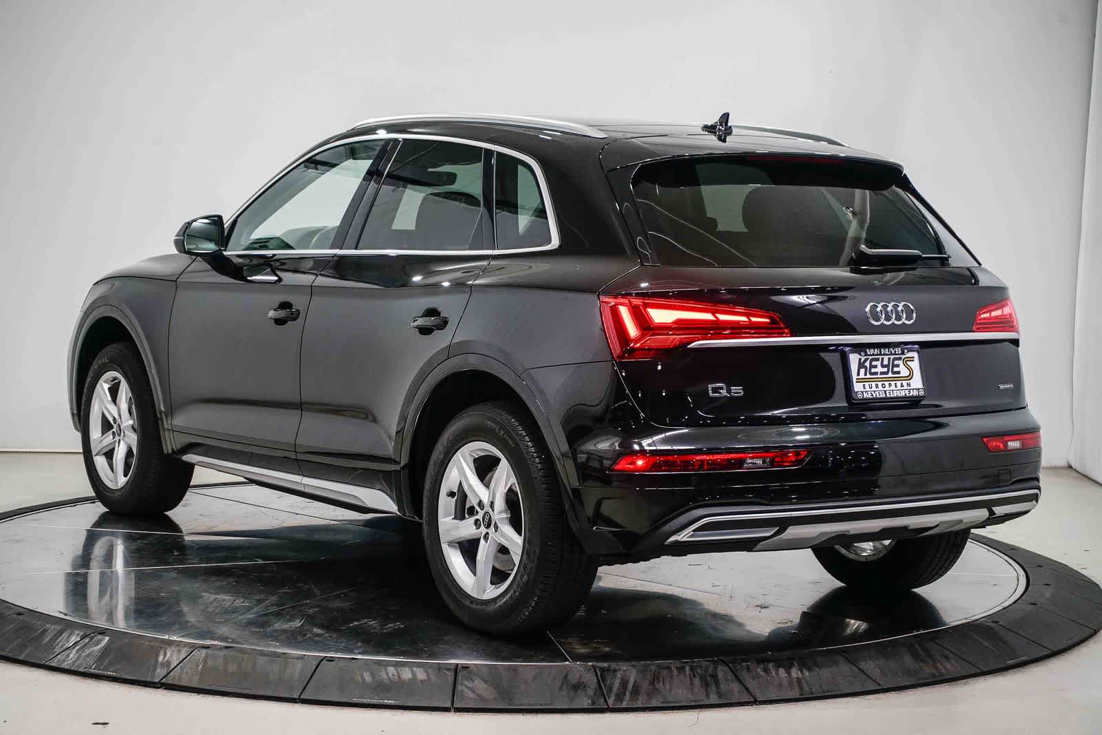 Thumbnail: 2023 Audi Q5 - 2