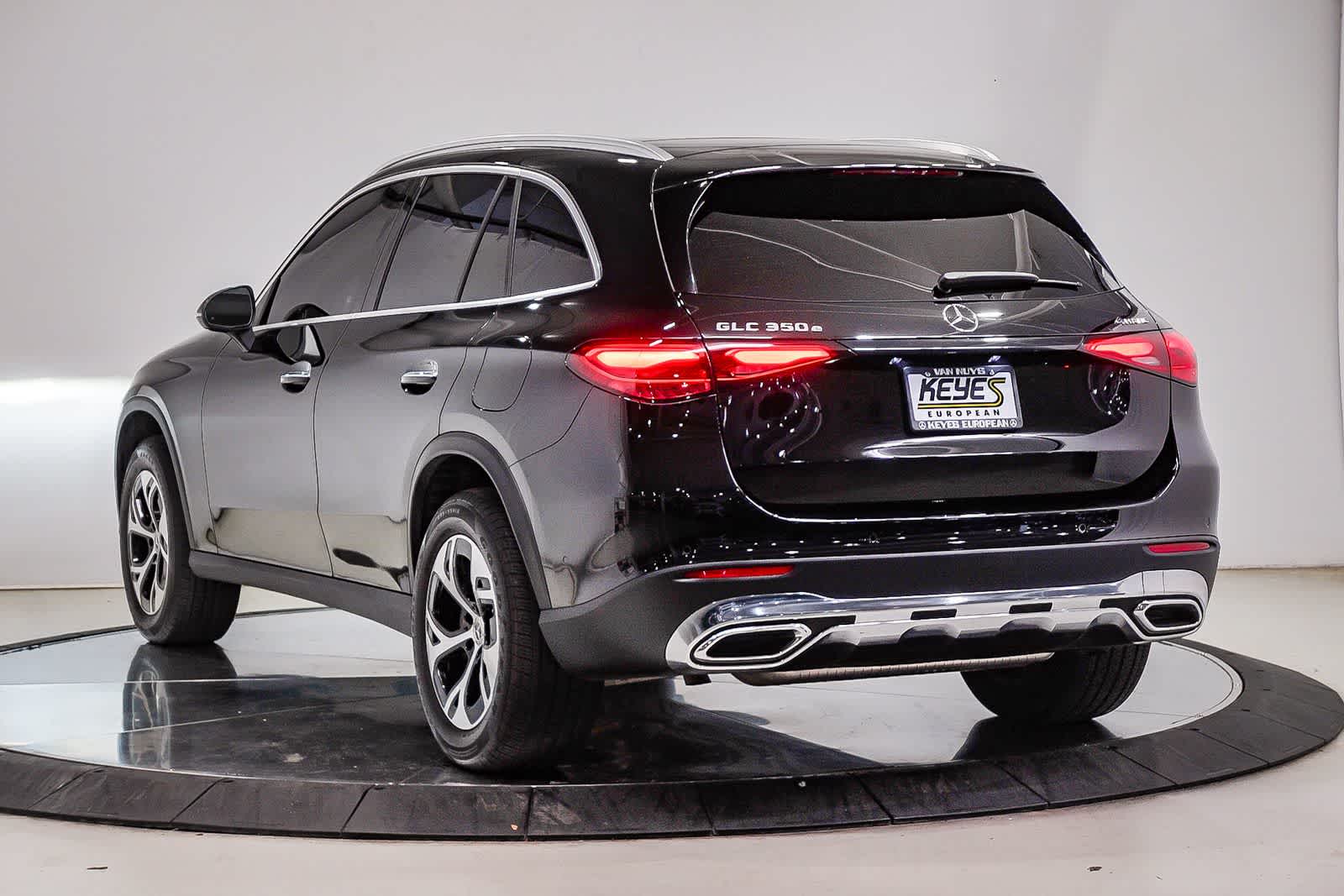 Thumbnail: 2026 Mercedes-Benz GLC - 2