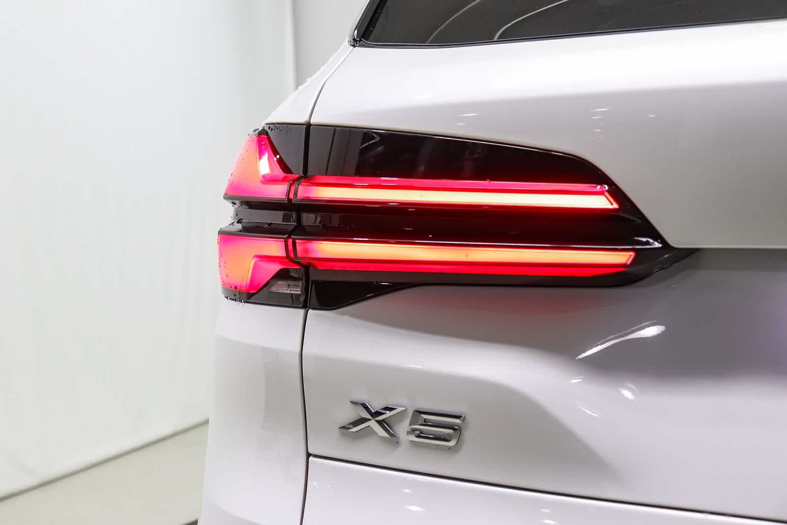 Thumbnail: 2025 BMW X5 - 11