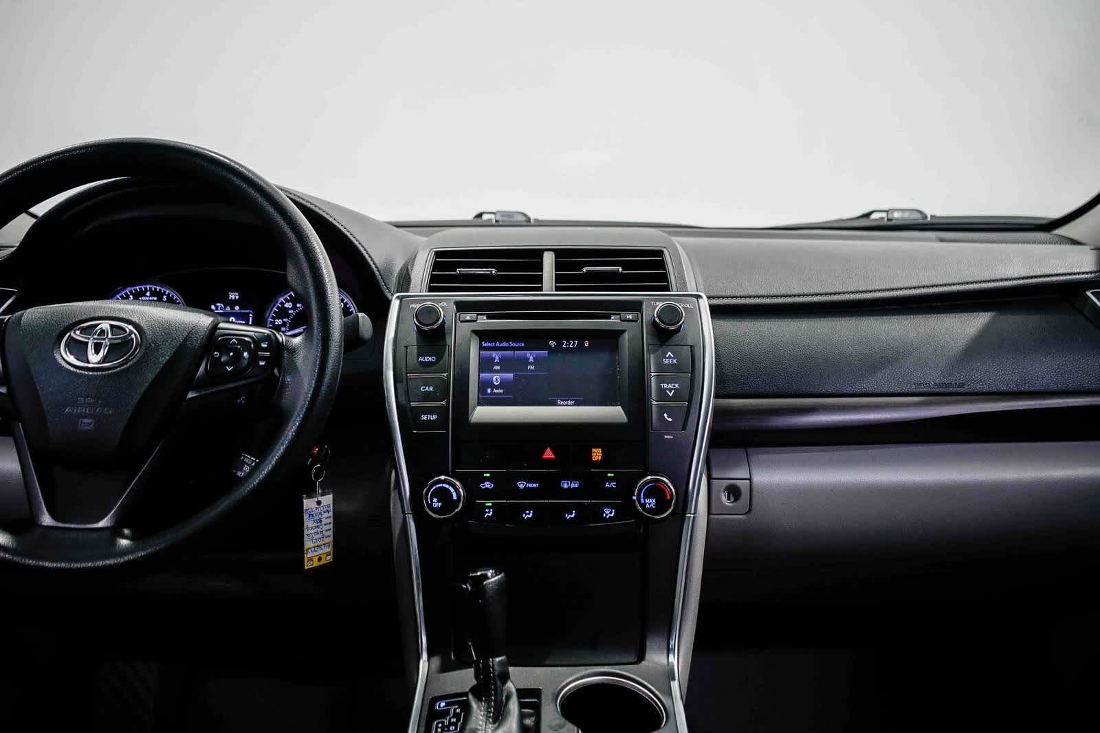 Thumbnail: 2017 Toyota Camry - 12