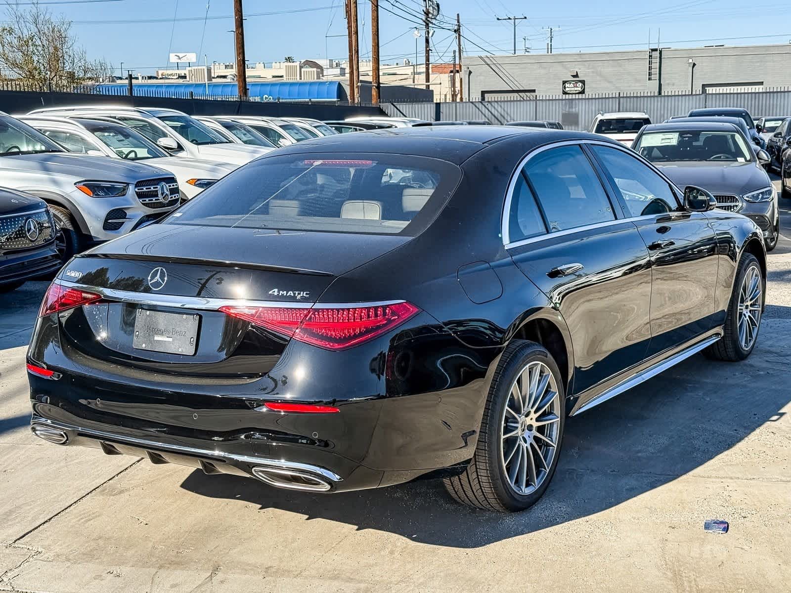 Thumbnail: 2025 Mercedes-Benz S-Class - 4