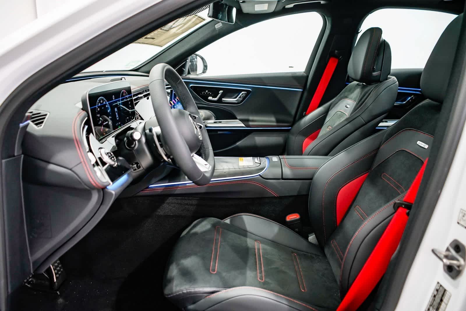 Thumbnail: 2025 Mercedes-Benz E-Class - 17