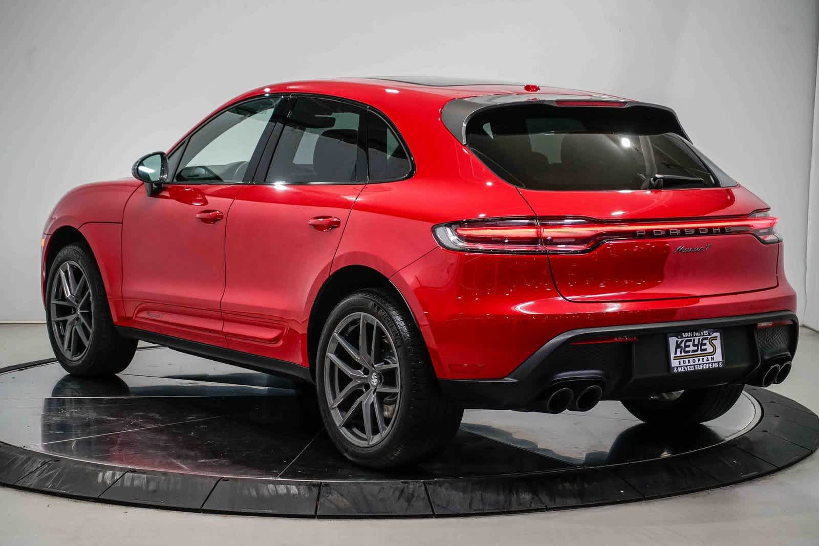 Thumbnail: 2024 Porsche Macan - 2