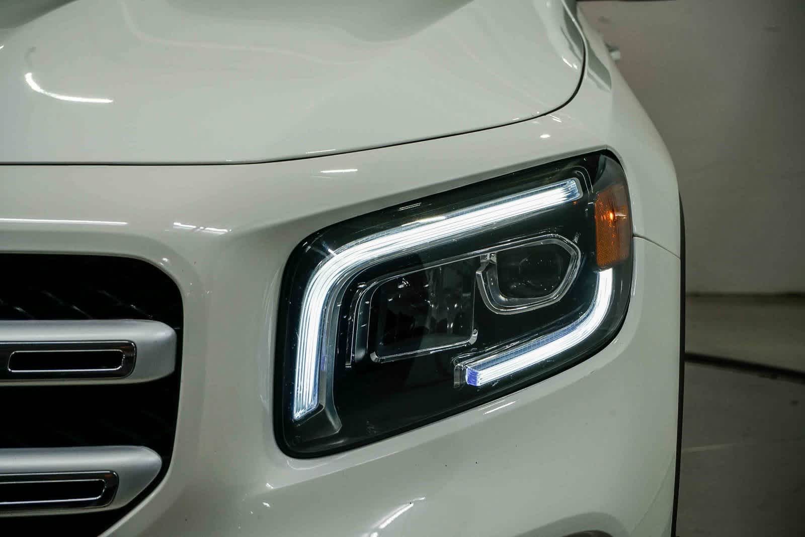 Thumbnail: 2021 Mercedes-Benz GLB - 7