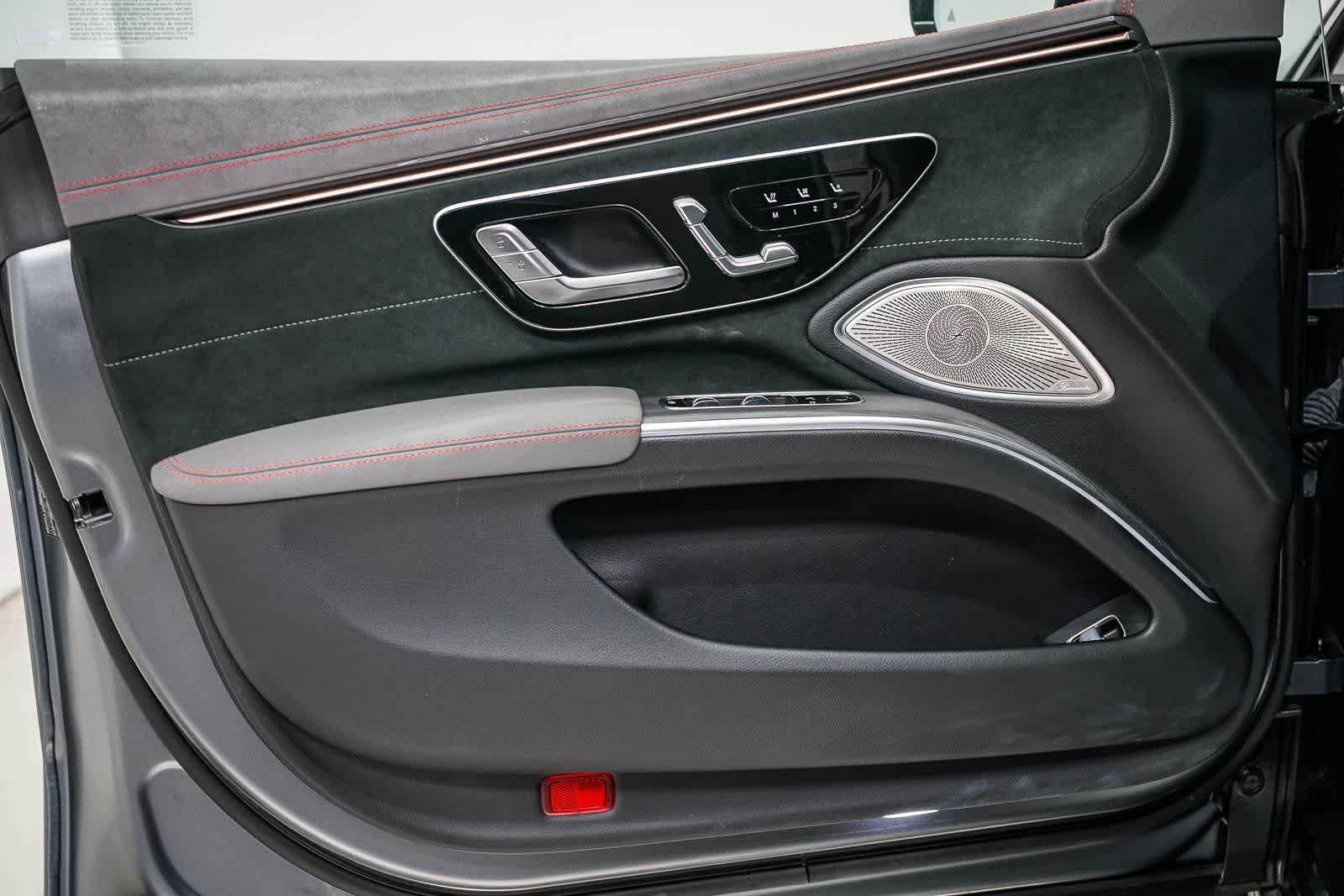 Thumbnail: 2023 Mercedes-Benz EQS - 19