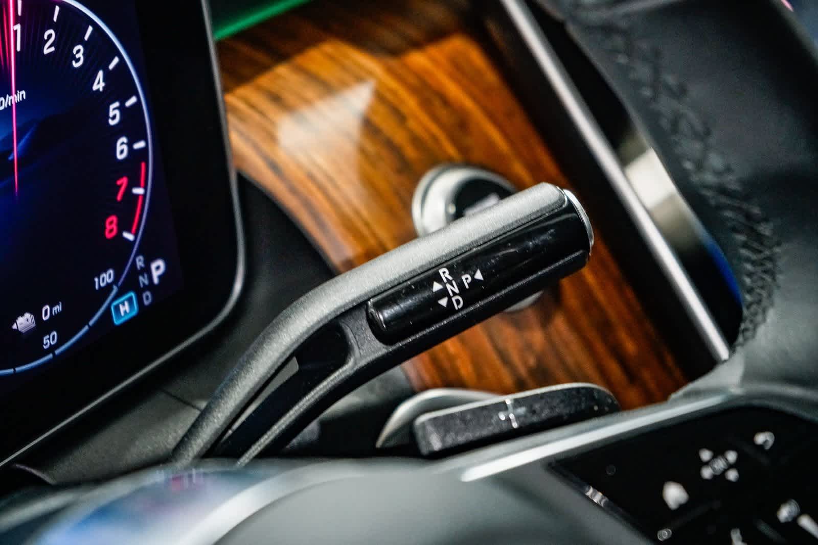 Thumbnail: 2025 Mercedes-Benz GLC - 20