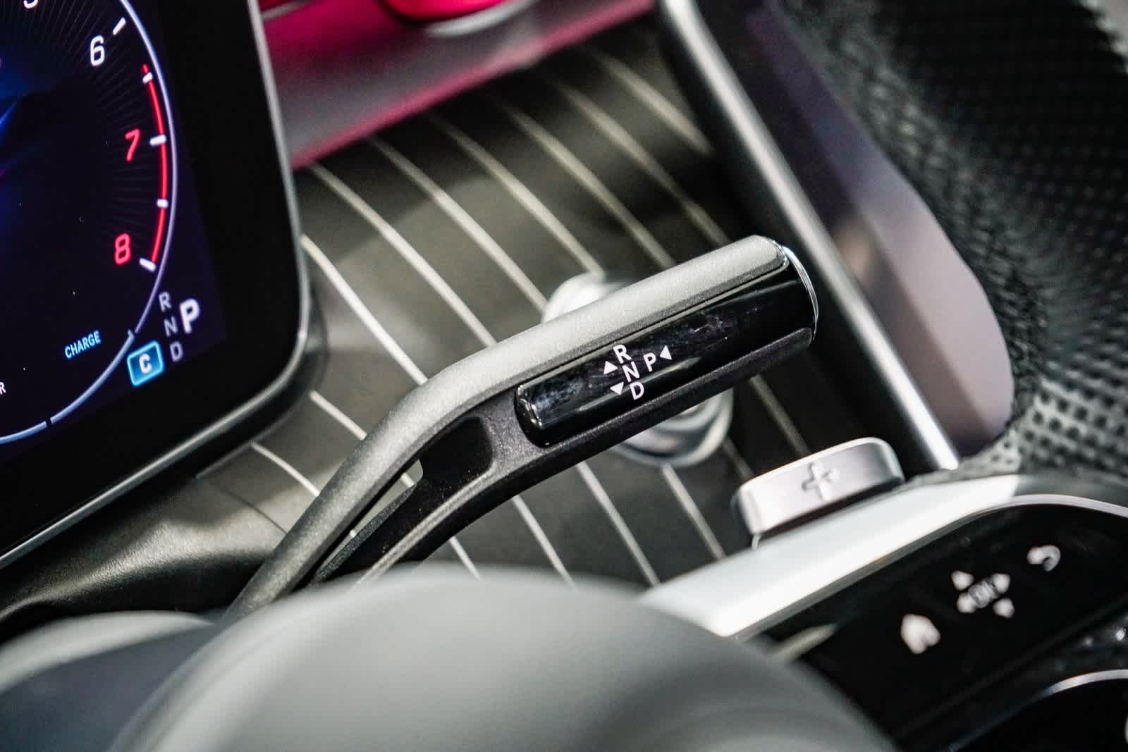 Thumbnail: 2025 Mercedes-Benz C-Class - 21