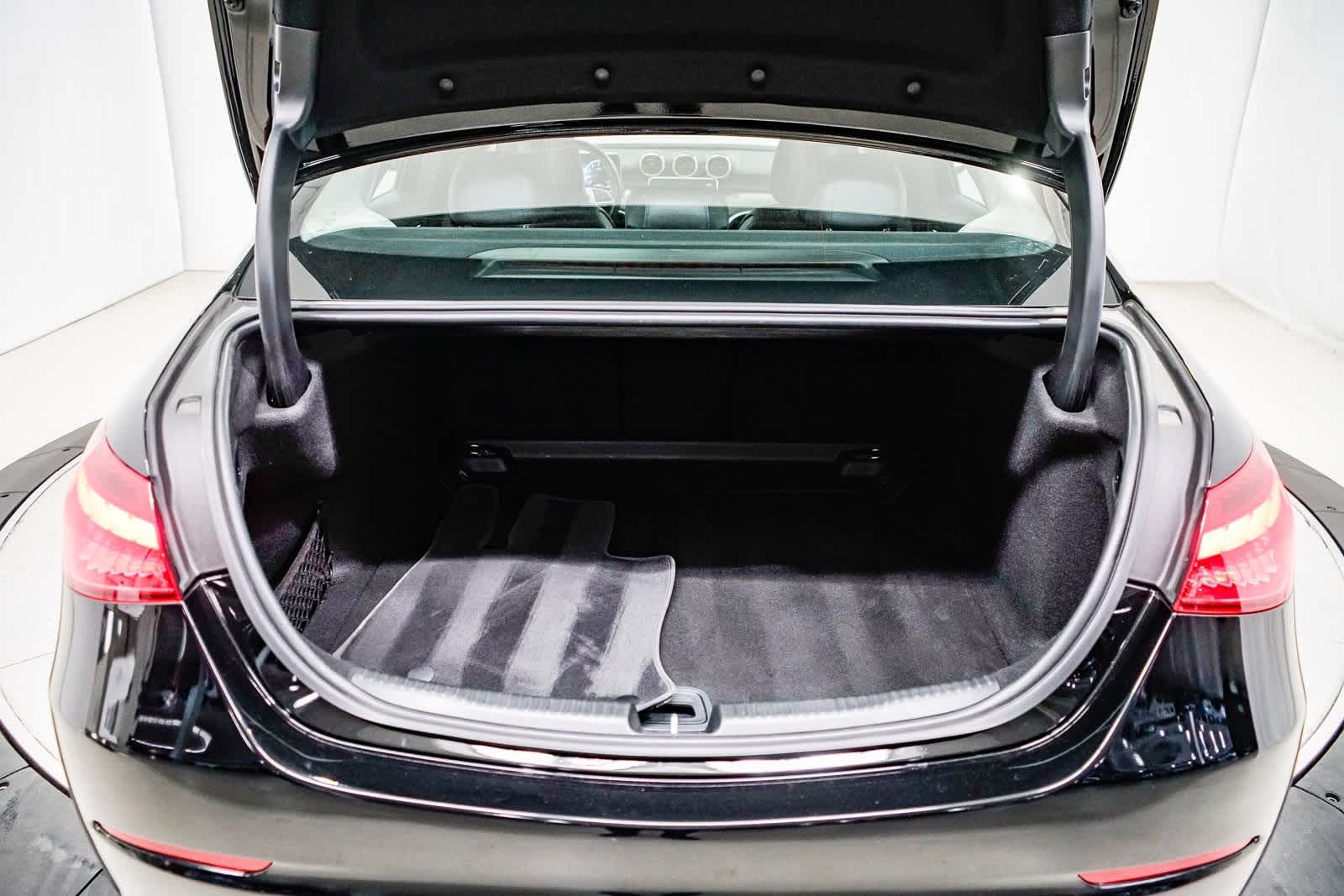 Thumbnail: 2022 Mercedes-Benz C-Class - 27