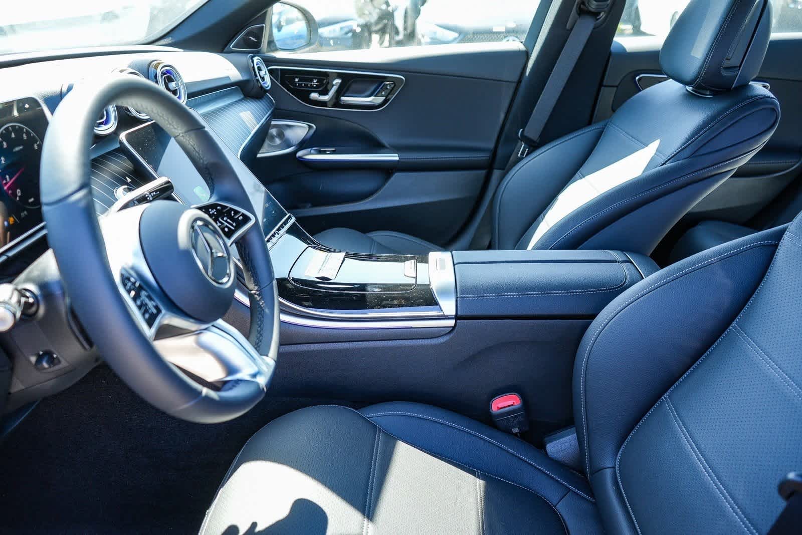 Thumbnail: 2025 Mercedes-Benz C-Class - 25