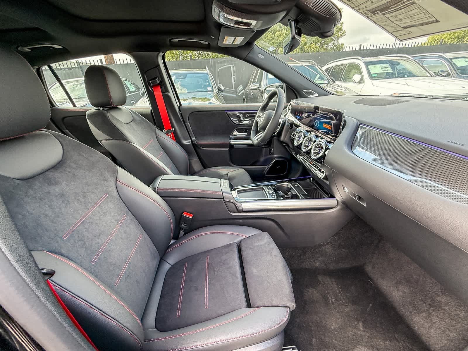 Thumbnail: 2025 Mercedes-Benz GLA - 17