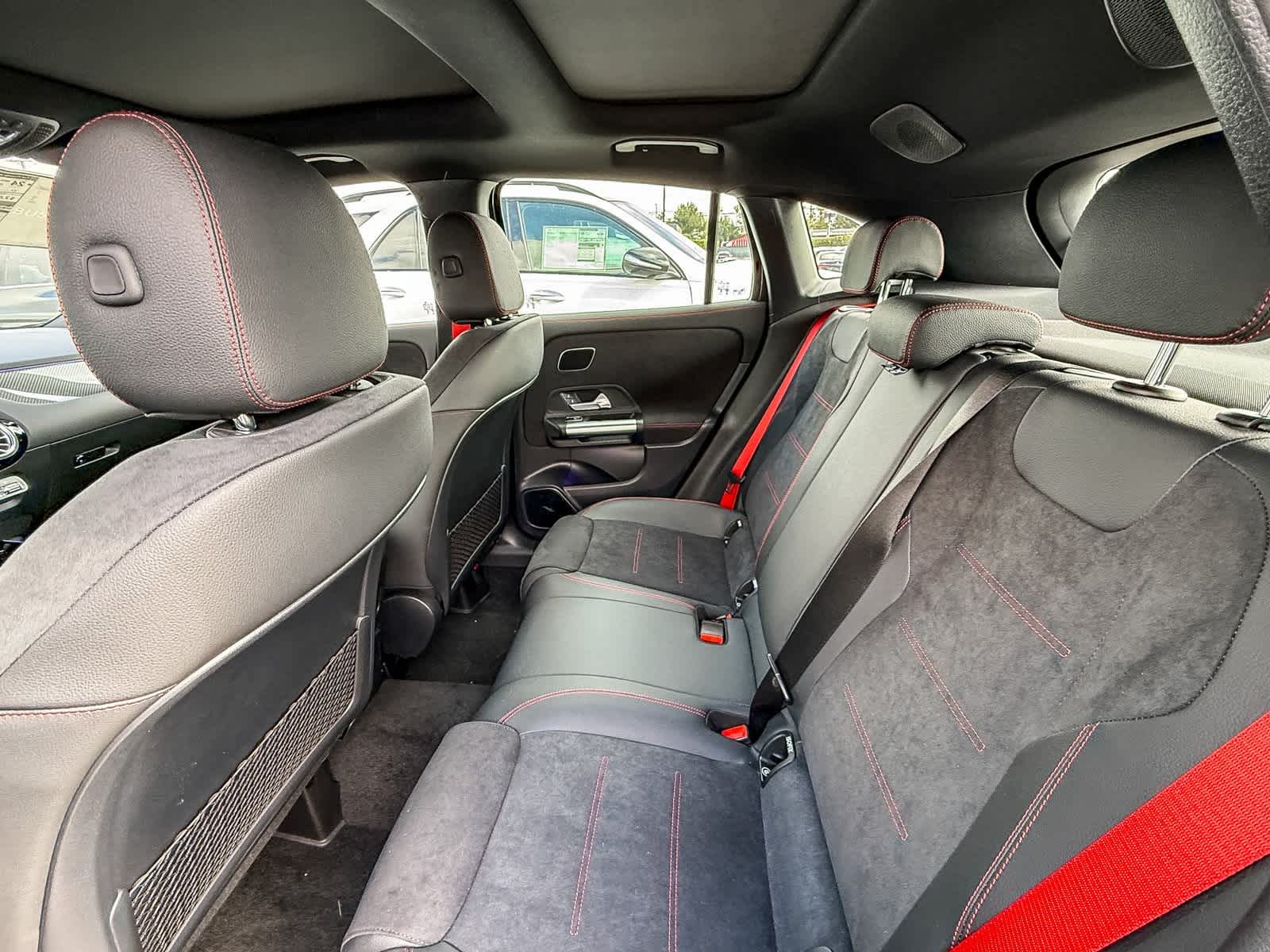 Thumbnail: 2025 Mercedes-Benz GLA - 18