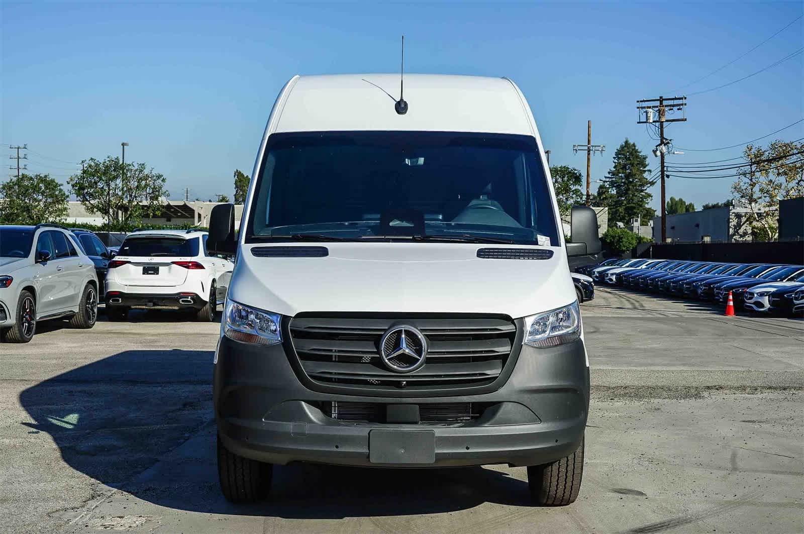Thumbnail: 2026 Mercedes-Benz Sprinter - 6