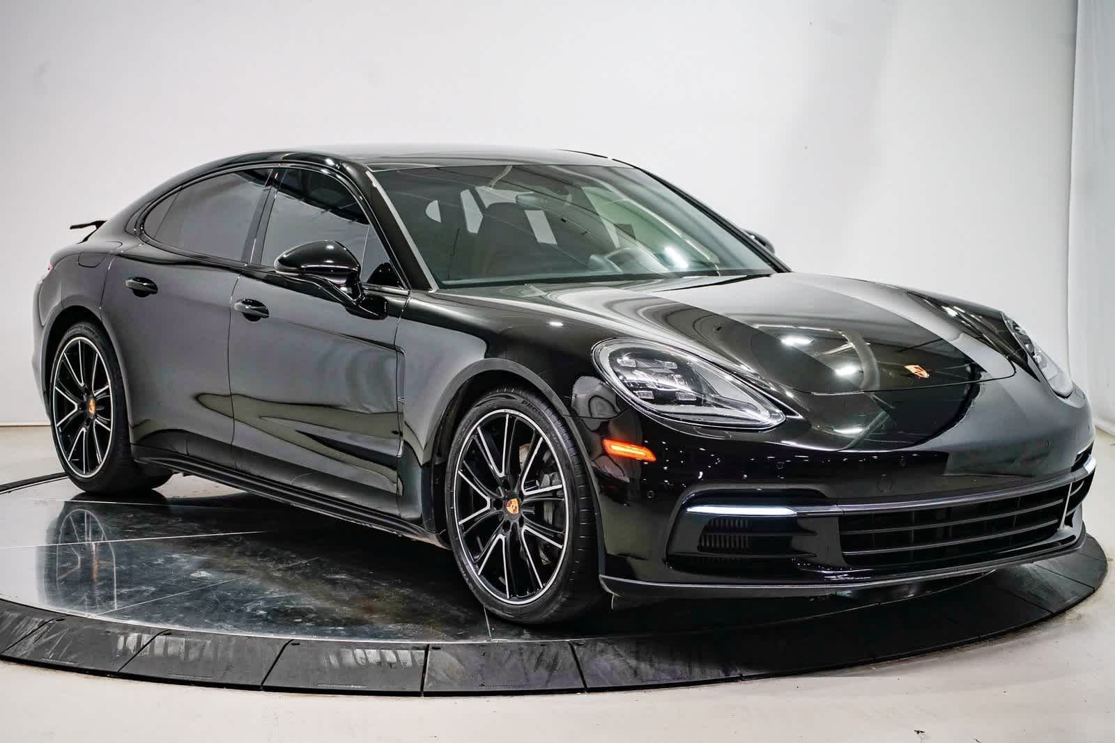 Thumbnail: 2018 Porsche Panamera - 5