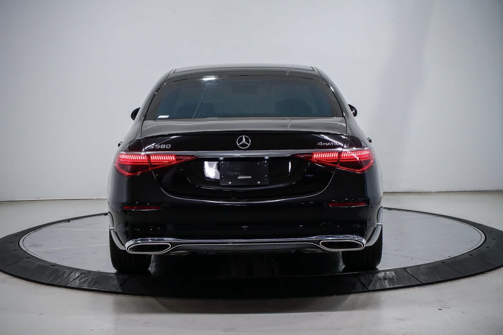 Thumbnail: 2024 Mercedes-Benz S-Class - 3