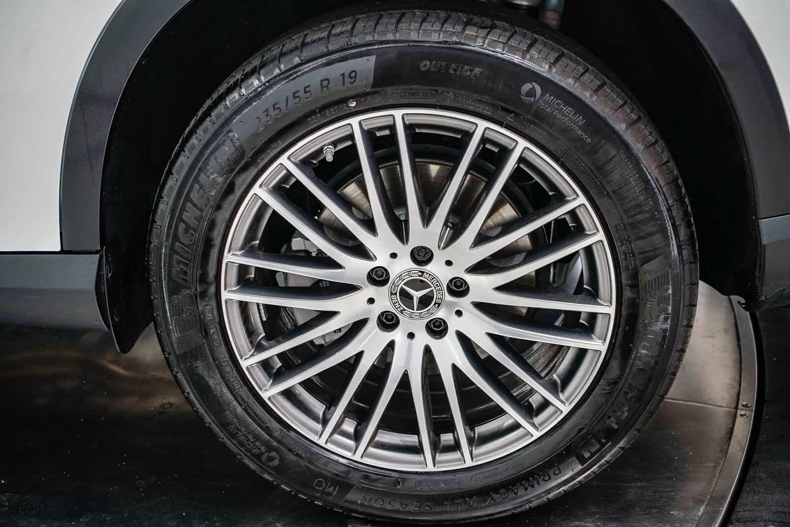 Thumbnail: 2025 Mercedes-Benz GLC - 10