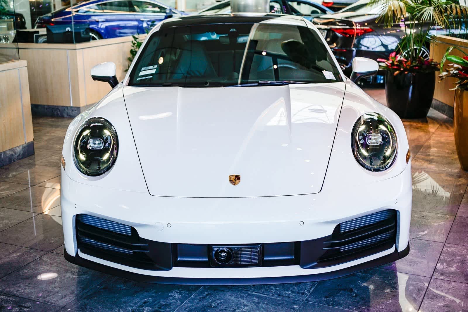 Thumbnail: 2025 Porsche 911 - 6