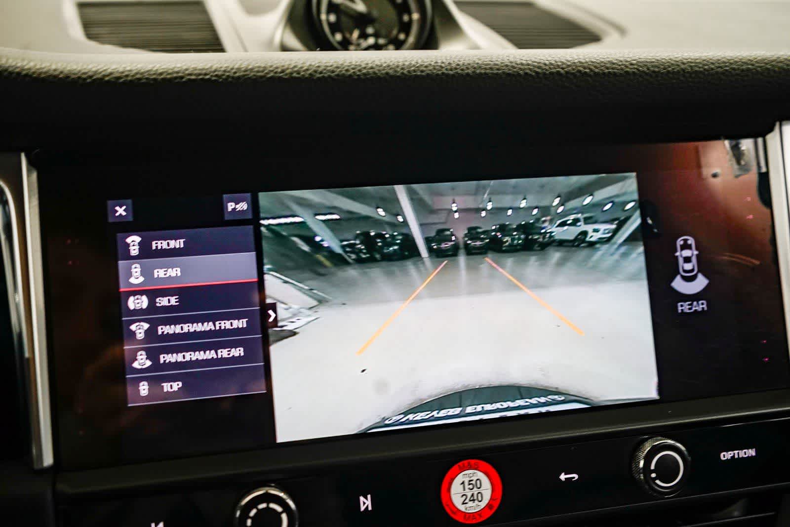 Thumbnail: 2024 Porsche Macan - 24