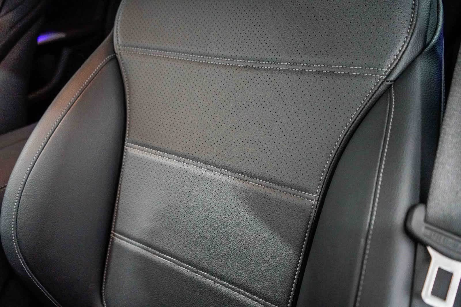 Thumbnail: 2025 Mercedes-Benz GLC - 26