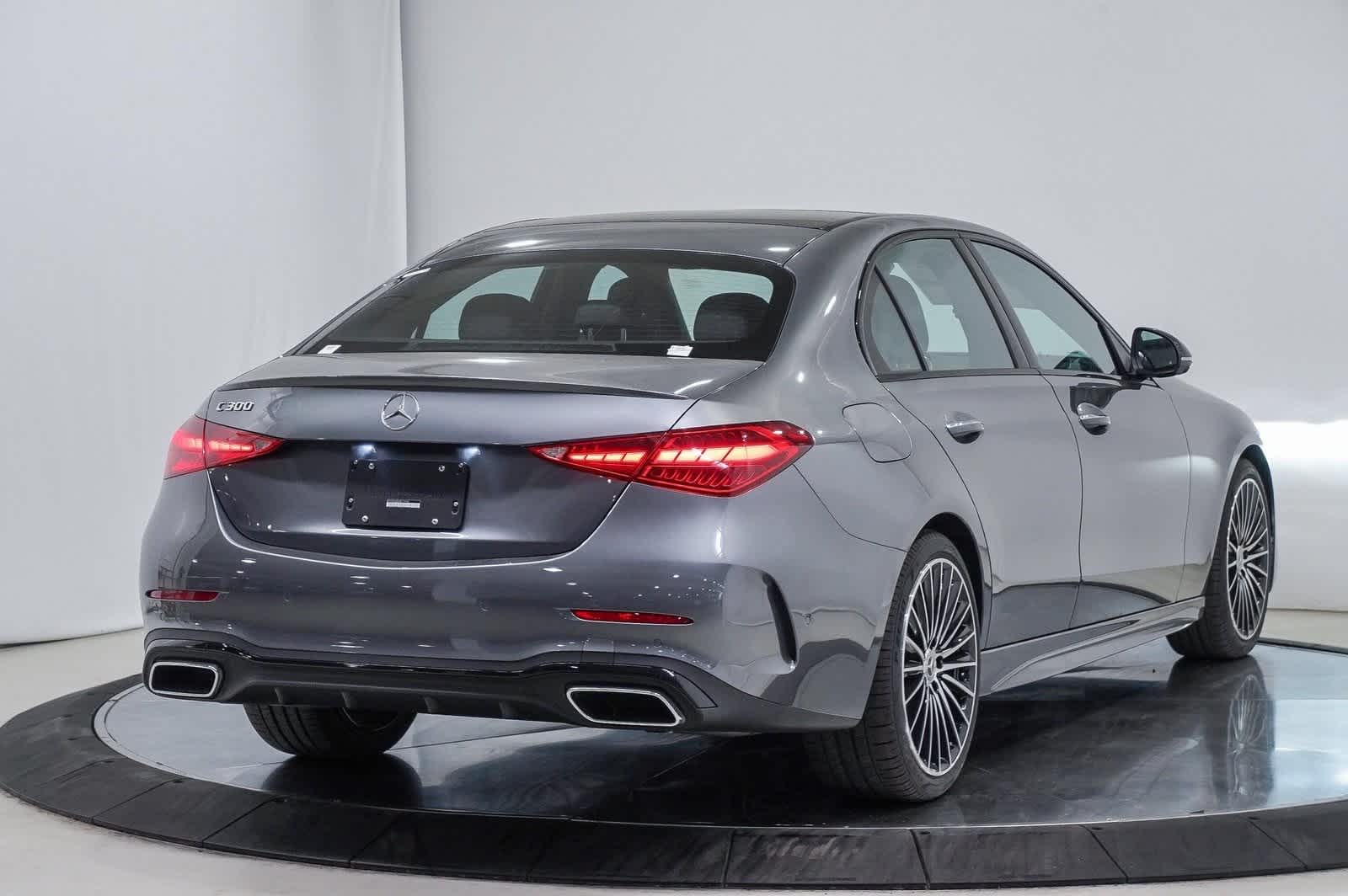 Thumbnail: 2025 Mercedes-Benz C-Class - 4