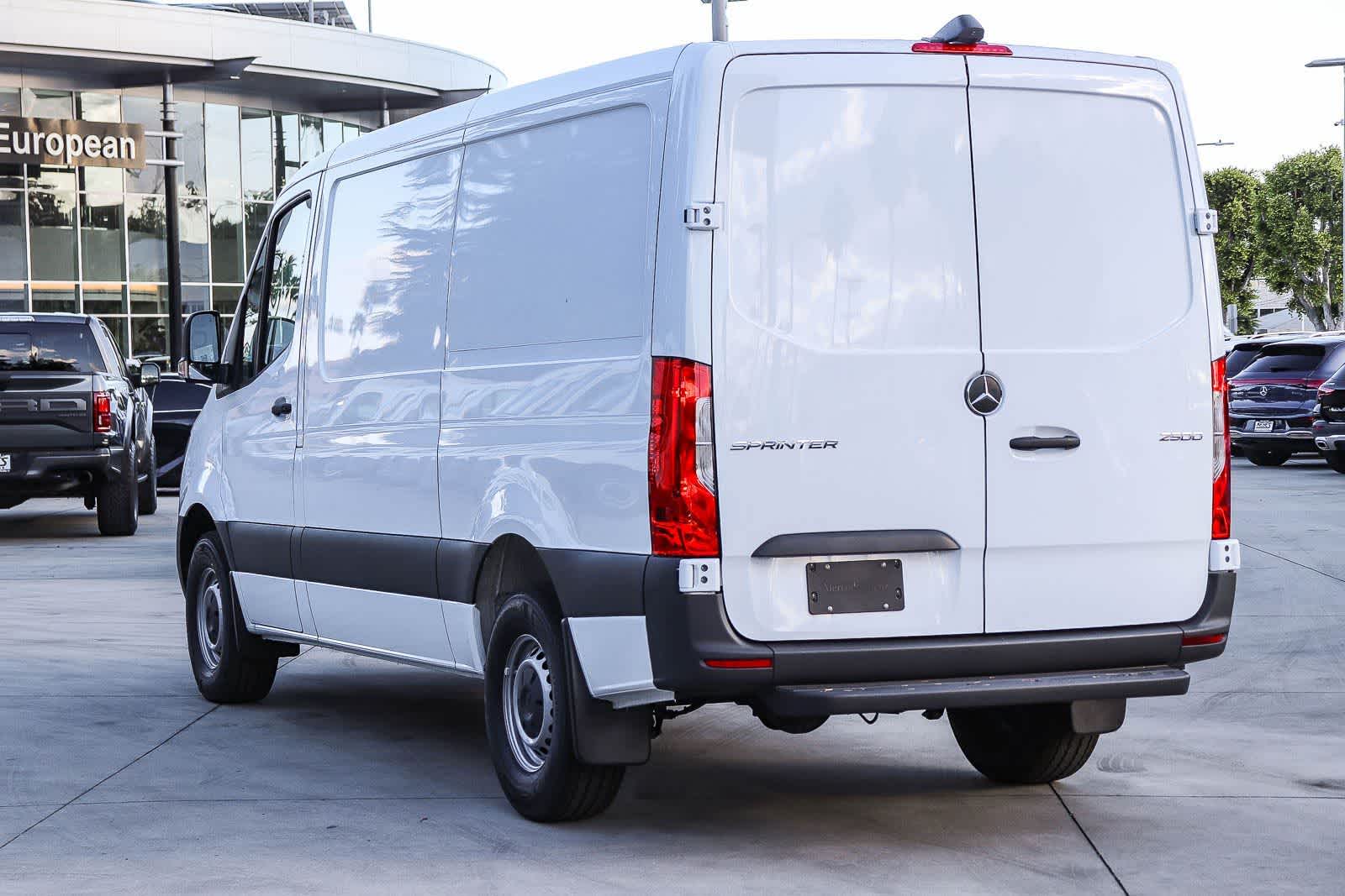 Thumbnail: 2026 Mercedes-Benz Sprinter - 2