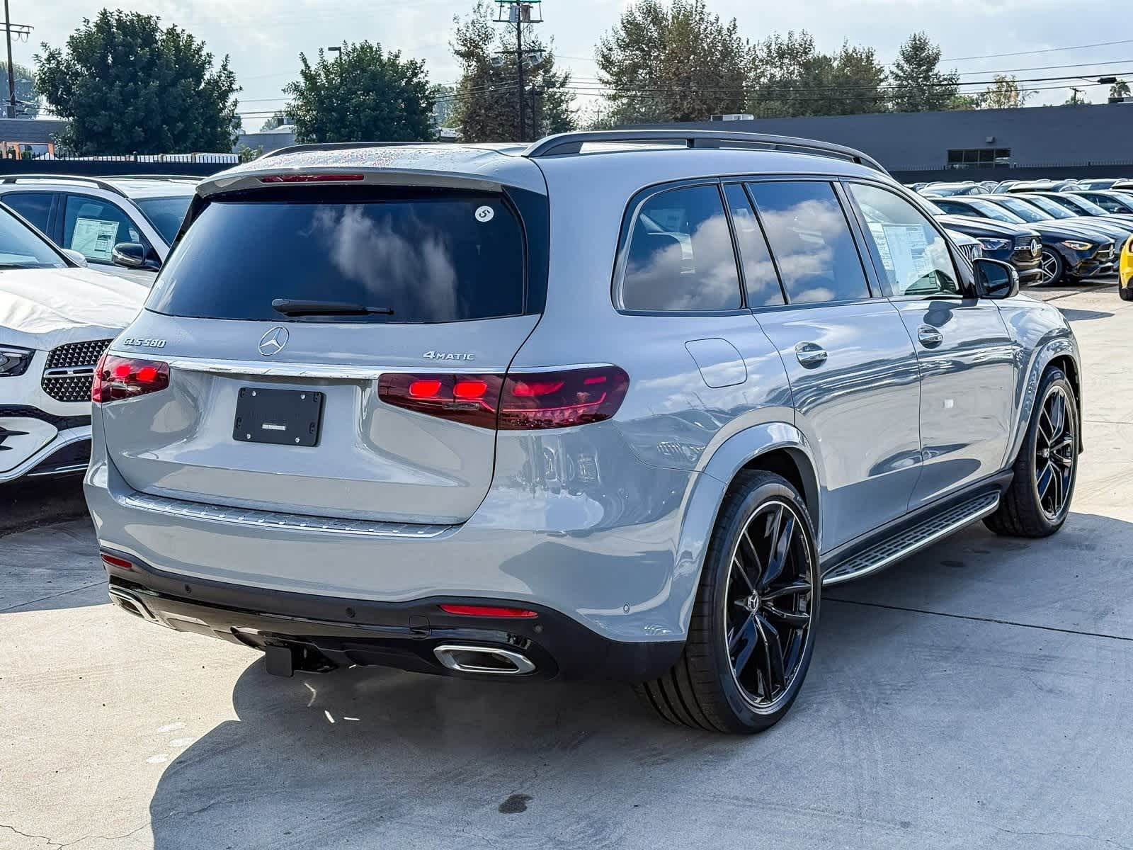 Thumbnail: 2026 Mercedes-Benz GLS - 4