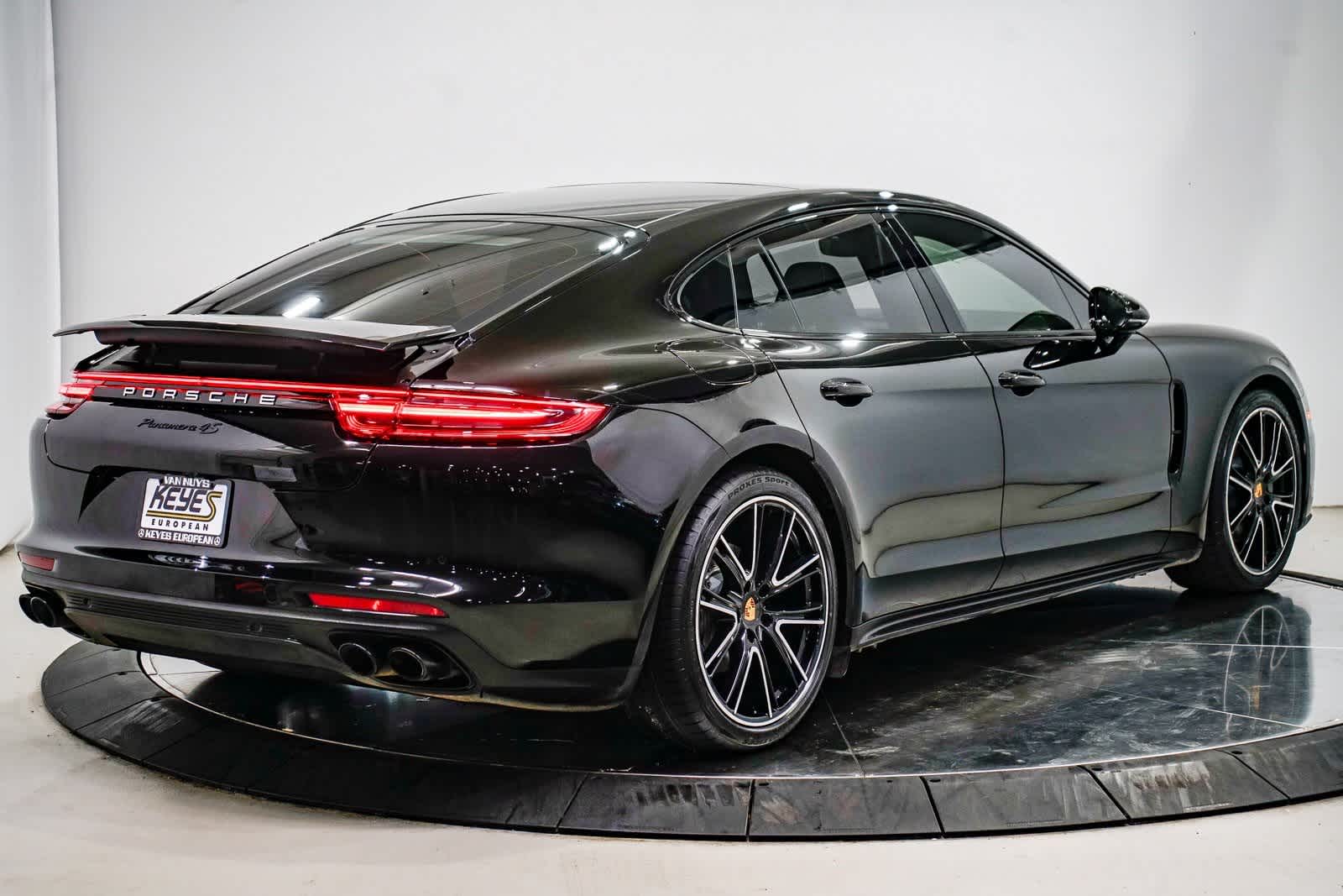 Thumbnail: 2018 Porsche Panamera - 4