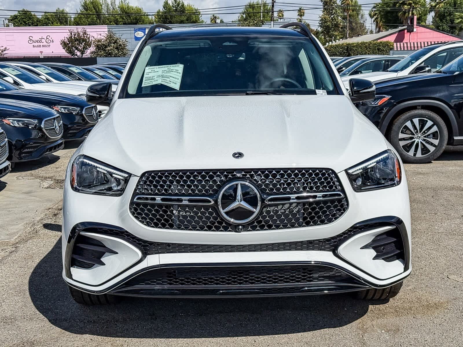 Thumbnail: 2026 Mercedes-Benz GLE - 2