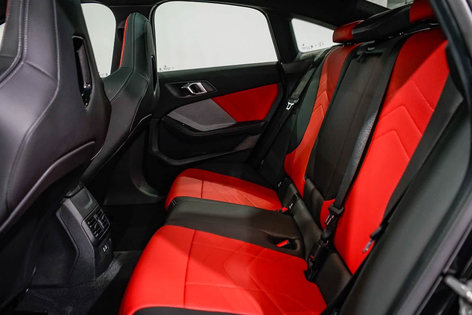 Thumbnail: 2025 BMW 2 Series - 18